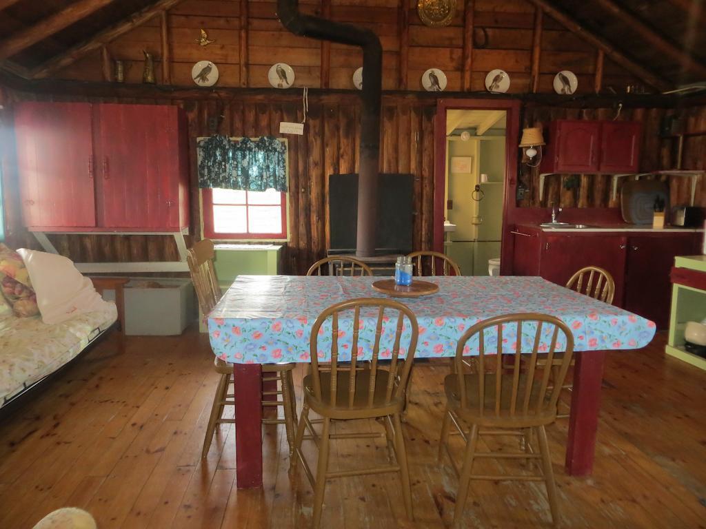 מלון Gore Bay Lake Wolsey Cabins חדר תמונה