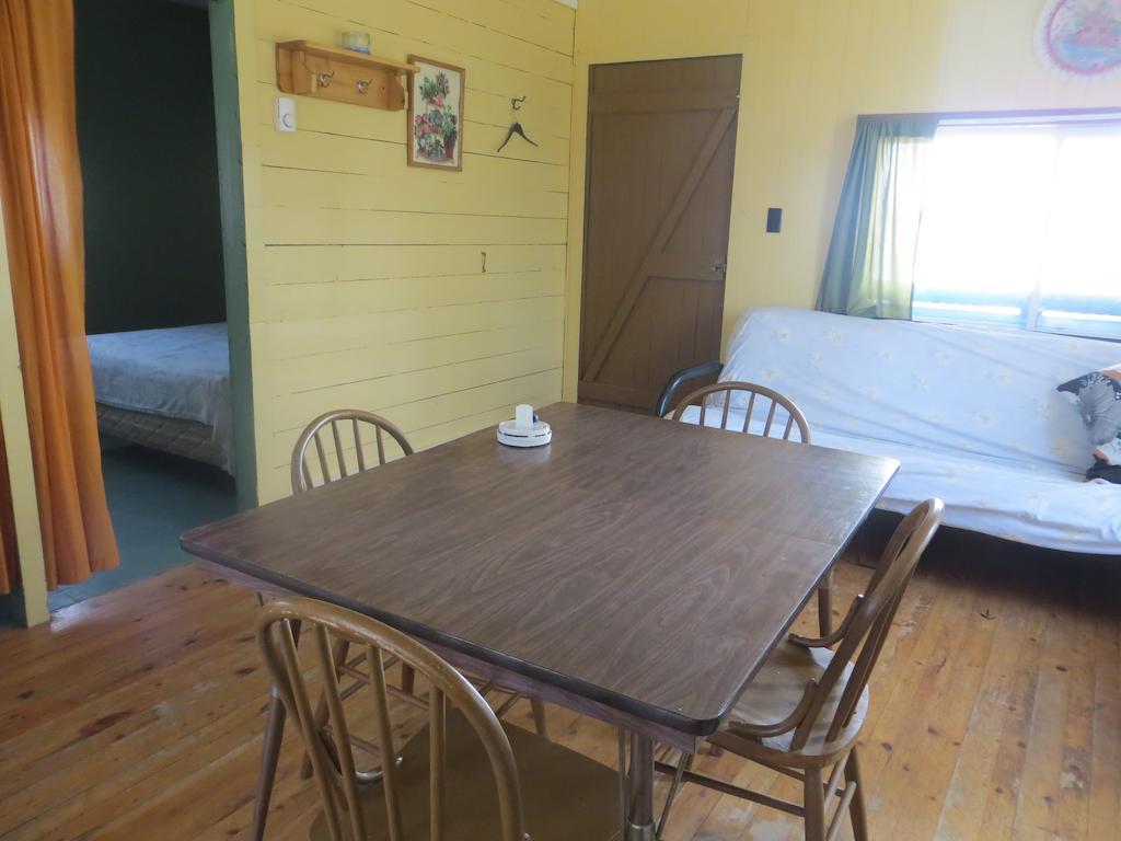 מלון Gore Bay Lake Wolsey Cabins חדר תמונה
